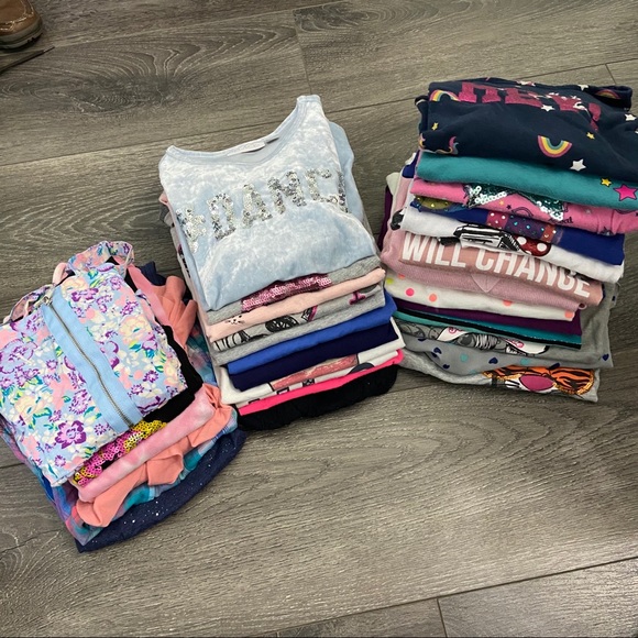 Lot of 30 Shirts Size 7-8 (Girl) - Picture 2 of 5